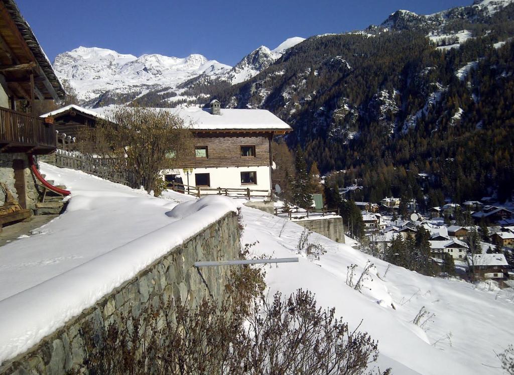 Affittacamere Buenavista Guest House Champoluc Exterior foto