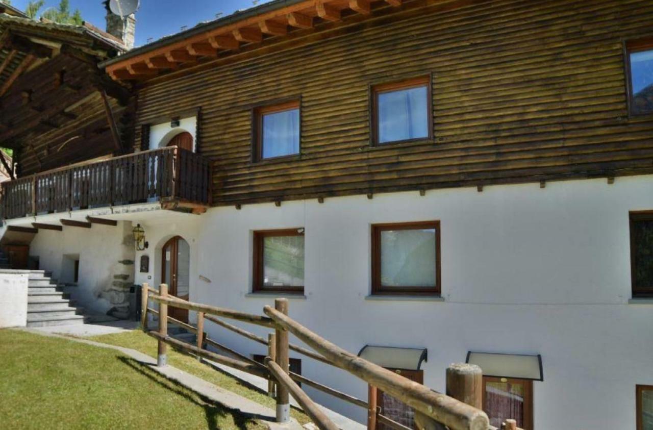 Affittacamere Buenavista Guest House Champoluc Exterior foto